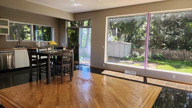 6605 Old Sauk Road, Madison, WI 53705