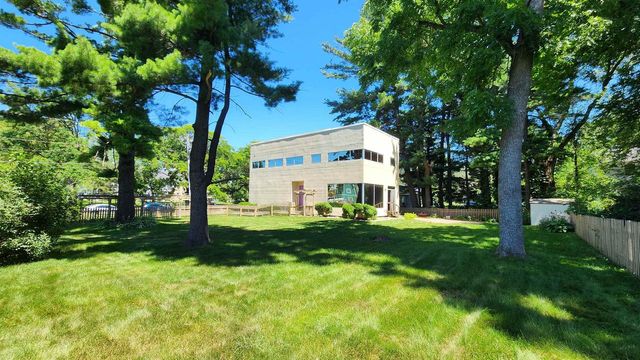 6605 Old Sauk Road, Madison, WI 53705
