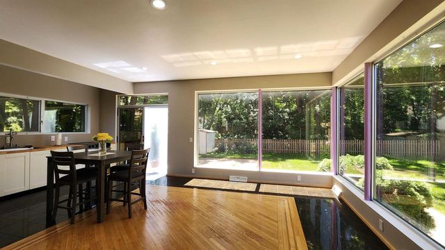 6605 Old Sauk Road, Madison, WI 53705