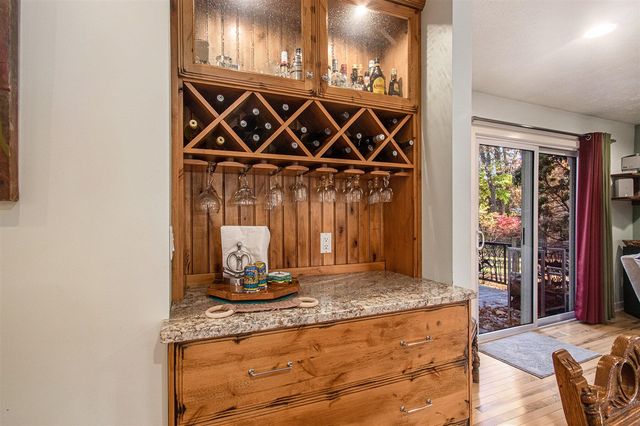 89 S Division Avenue, Holland, MI 49424