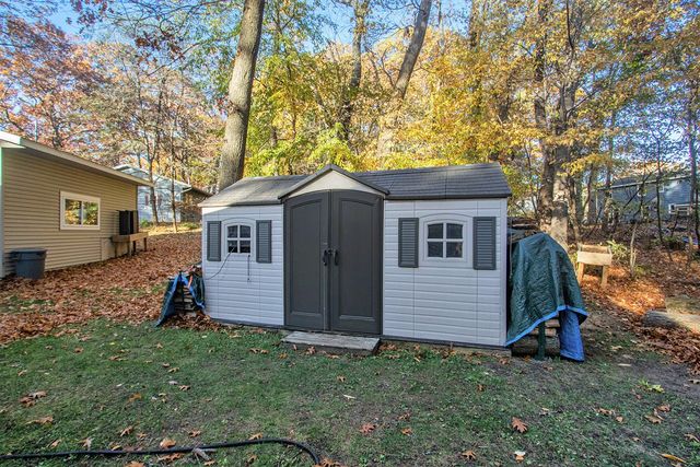 89 S Division Avenue, Holland, MI 49424