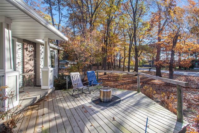 89 S Division Avenue, Holland, MI 49424