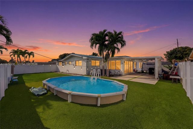 1101 NW 86th Ter, Pembroke Pines, FL 33024