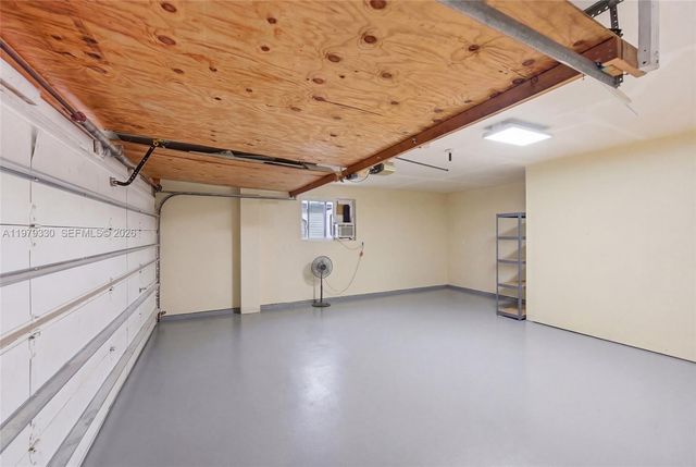 1101 NW 86th Ter, Pembroke Pines, FL 33024