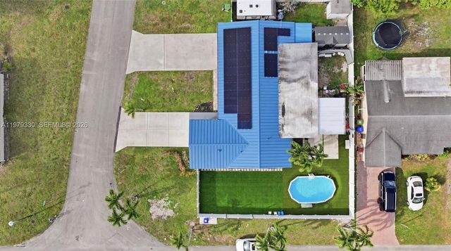 1101 NW 86th Ter, Pembroke Pines, FL 33024