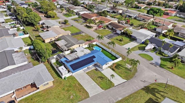 1101 NW 86th Ter, Pembroke Pines, FL 33024