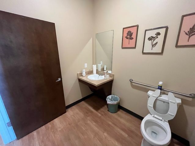 128 S Cockrell Hill Road, Desoto, TX 75115