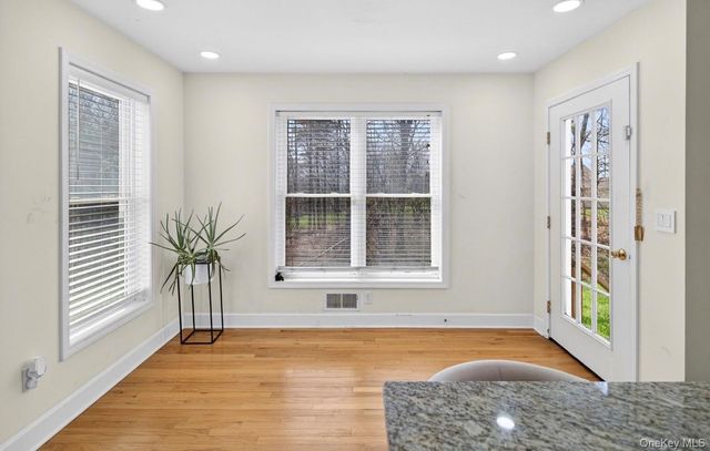 6 Chelsea Court, Other, NY 12182