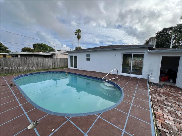 609 SW 20th St, Fort Lauderdale, FL 33315