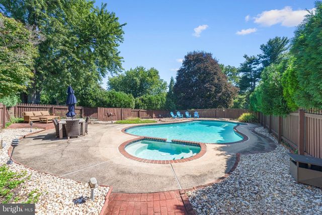 4009 ELAND RD, Phoenix, MD 21131
