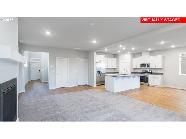 1070 Legacy Ln, Eugene, OR 97402