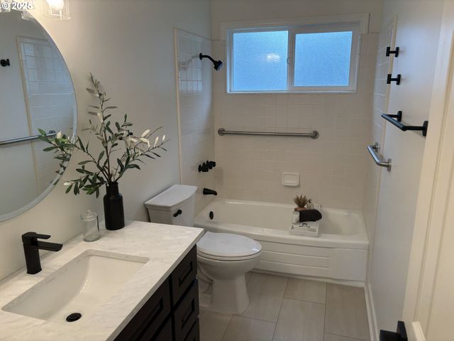 23484 Sw Pine St, Sherwood, OR 97140