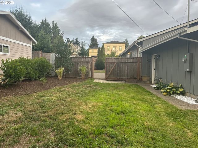 23484 Sw Pine St, Sherwood, OR 97140