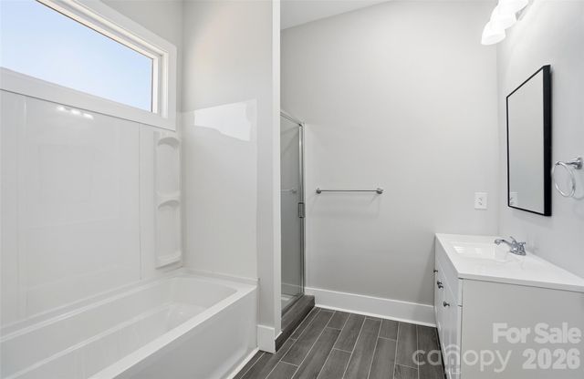 9067 Mccray Farms Drive, Hickory, NC 28601