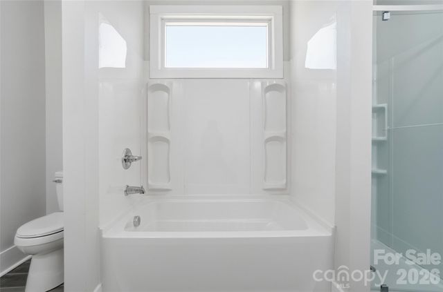 9067 Mccray Farms Drive, Hickory, NC 28601