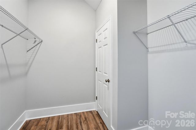 9067 Mccray Farms Drive, Hickory, NC 28601