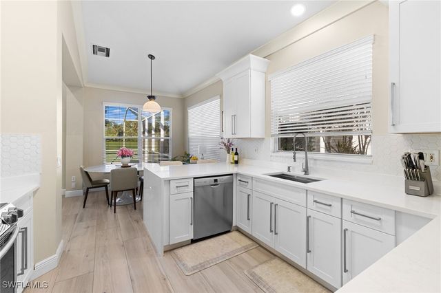 1869 Pondside LN, Naples, FL 34109