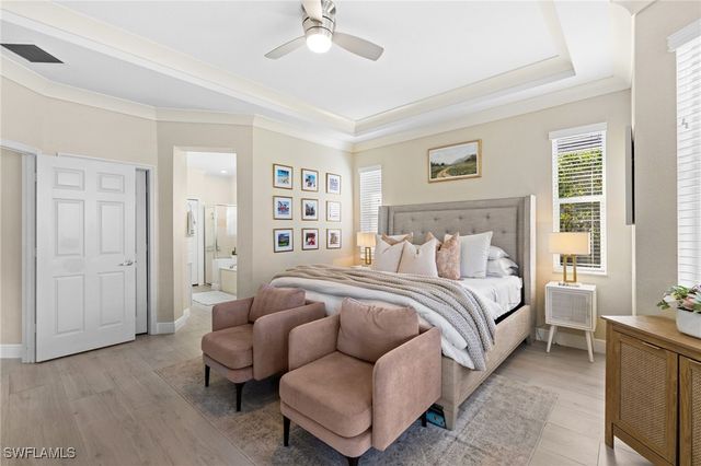 1869 Pondside LN, Naples, FL 34109