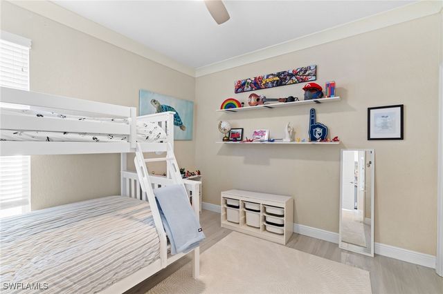 1869 Pondside LN, Naples, FL 34109