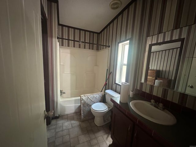 3044 Highway 33 South, De Valls Bluff, AR 72041