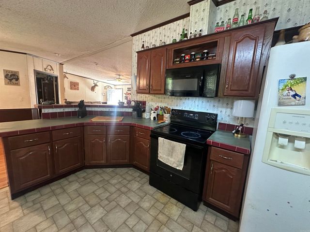 3044 Highway 33 South, De Valls Bluff, AR 72041