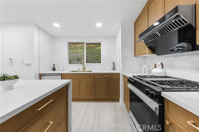 261 Zenith, La Puente, CA 91744