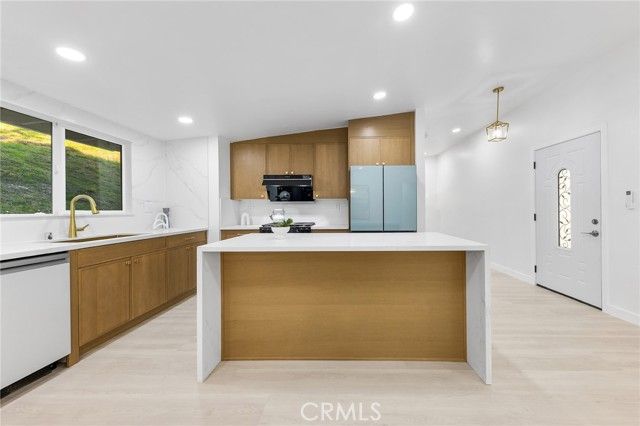 261 Zenith, La Puente, CA 91744