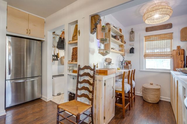 2712 Primrose Avenue, Fort Worth, TX 76111