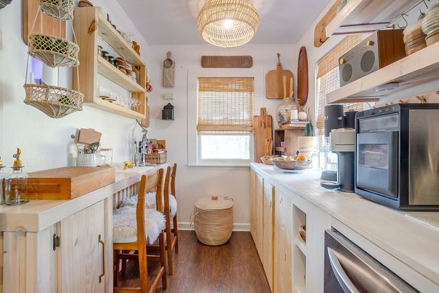 2712 Primrose Avenue, Fort Worth, TX 76111