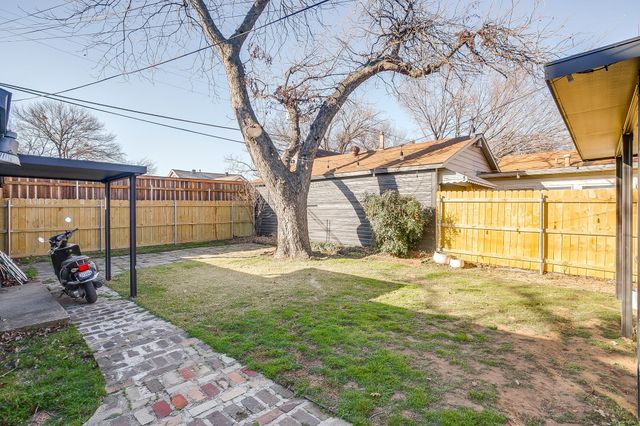 2712 Primrose Avenue, Fort Worth, TX 76111