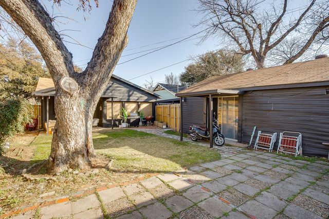 2712 Primrose Avenue, Fort Worth, TX 76111