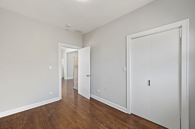 13029 S Houston Avenue, Chicago, IL 60633