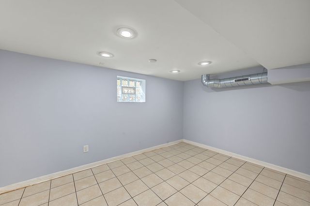 13029 S Houston Avenue, Chicago, IL 60633