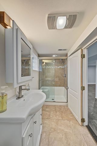 13029 S Houston Avenue, Chicago, IL 60633