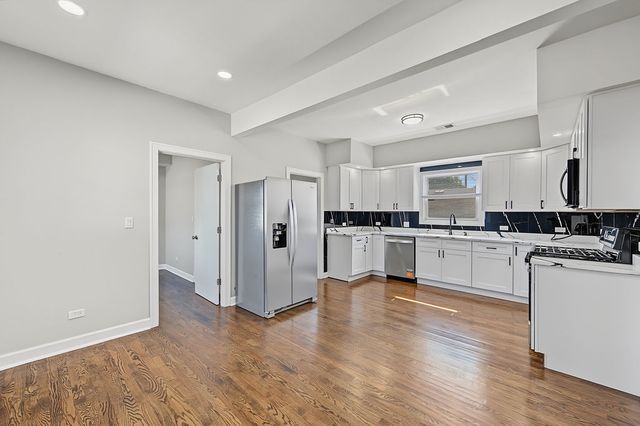 13029 S Houston Avenue, Chicago, IL 60633