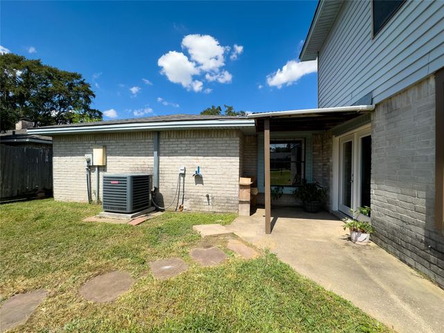 7407 Water Park Lane, Houston, TX 77086