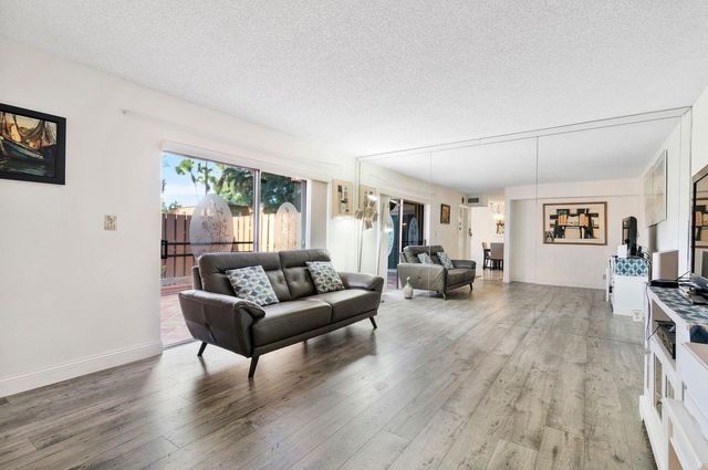 2171 SW 90th Avenue C-8, Davie, FL 33324