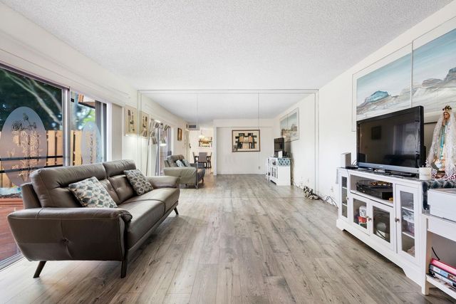 2171 SW 90th Avenue C-8, Davie, FL 33324