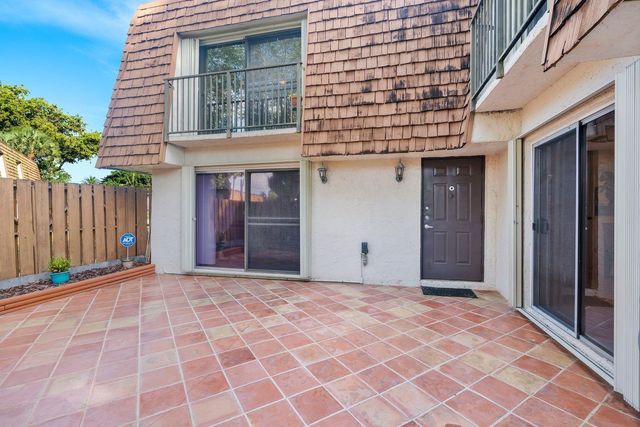 2171 SW 90th Avenue C-8, Davie, FL 33324