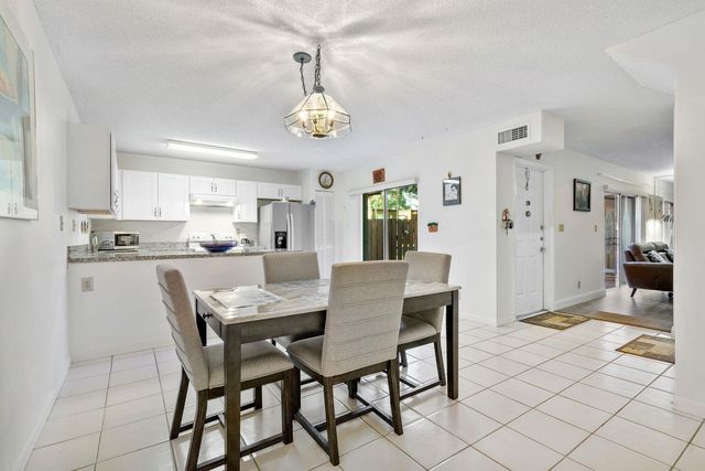 2171 SW 90th Avenue C-8, Davie, FL 33324
