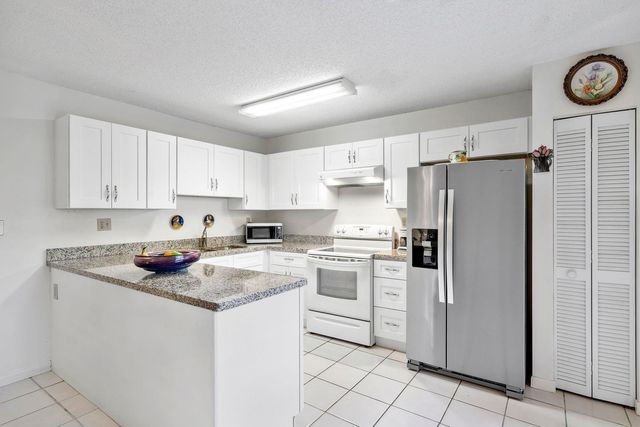 2171 SW 90th Avenue C-8, Davie, FL 33324
