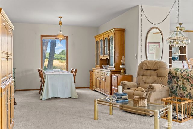 14 Dalton Road, Omak, WA 98841