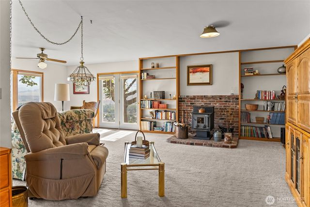 14 Dalton Road, Omak, WA 98841