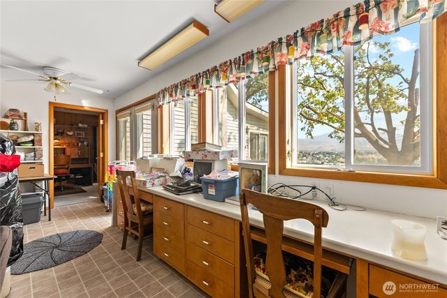 14 Dalton Road, Omak, WA 98841