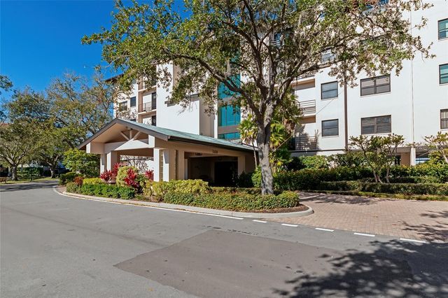 5408 EAGLES POINT CIRCLE 302, Sarasota, FL 34231