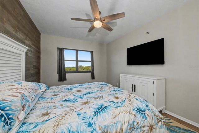 5408 EAGLES POINT CIRCLE 302, Sarasota, FL 34231