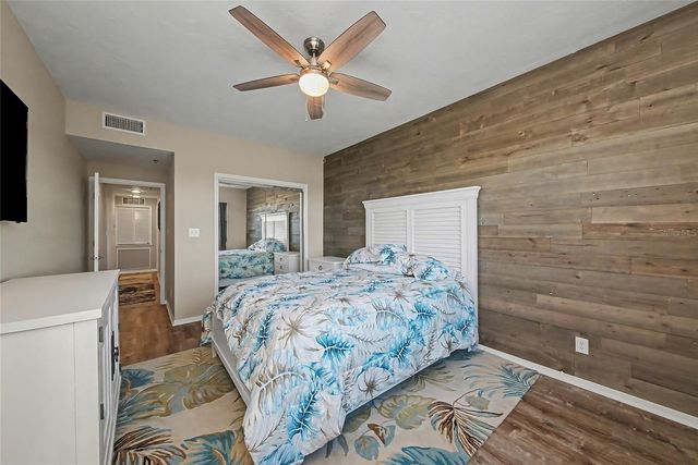 5408 EAGLES POINT CIRCLE 302, Sarasota, FL 34231