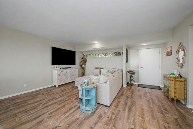 5408 EAGLES POINT CIRCLE 302, Sarasota, FL 34231