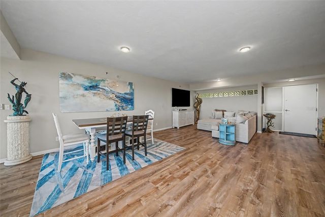 5408 EAGLES POINT CIRCLE 302, Sarasota, FL 34231