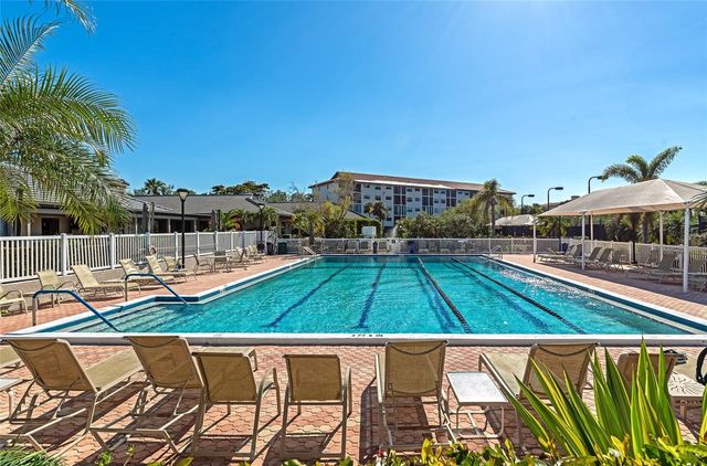 5408 EAGLES POINT CIRCLE 302, Sarasota, FL 34231